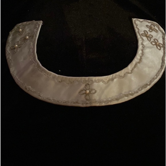 Vintage Sweater Collar - Picture 2 of 3